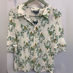 Cacti Flutter Sleeve Buttoned Top